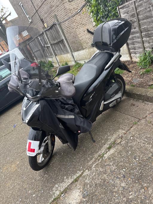 Vehicles Enfield Town Centre Enfield - Photos for Motorbike