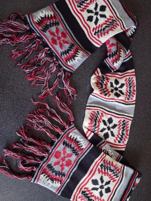 Buy & Sell Woodthorpe Charnwood - Photos for Women's patterned scarf