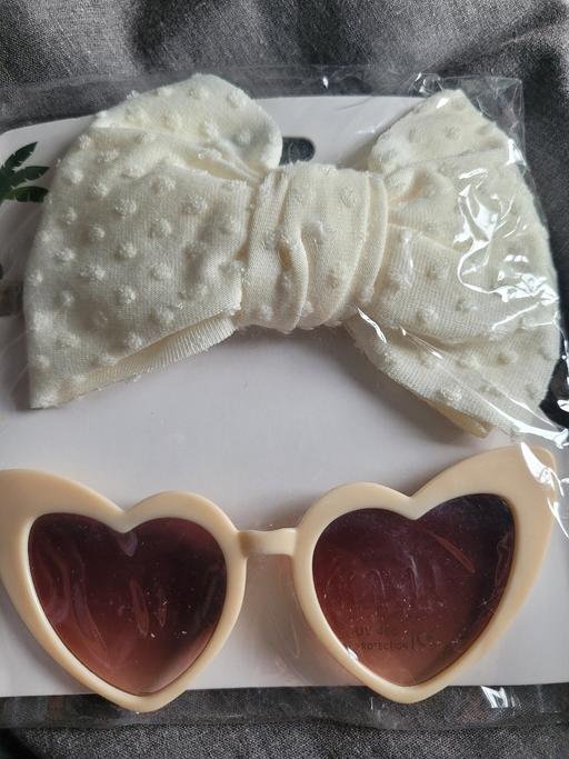 Buy & Sell Drayton Bassett Tamworth - Photos for hair band and glasses set