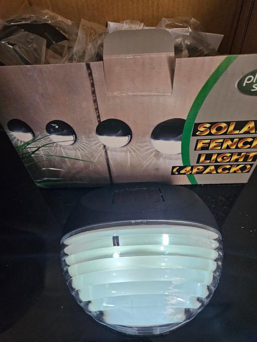 Buy & Sell Rowley Regis Sandwell - Photos for Solar powered bright white fence lights