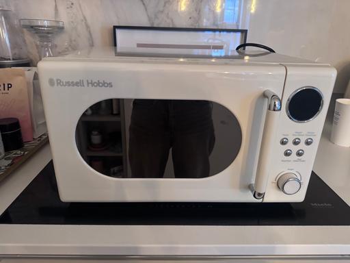 Buy & Sell White City West London - Photos for Russell Hobbs cream microwave