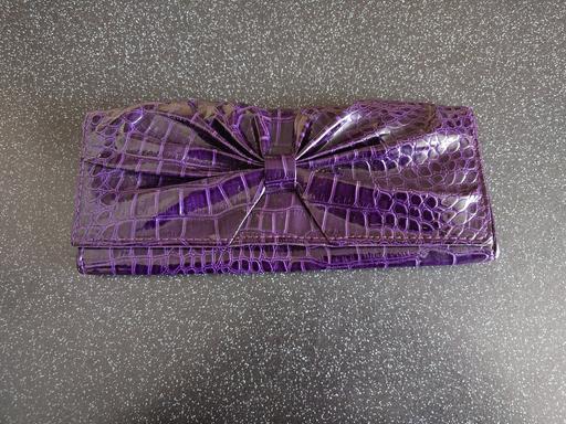 Buy & Sell Woodthorpe Charnwood - Photos for Women's purple clutch purse