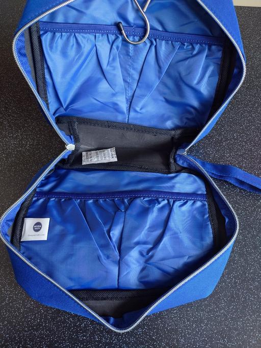 Buy & Sell Woodthorpe Charnwood - Photos for Mens blue Nivea wash bag