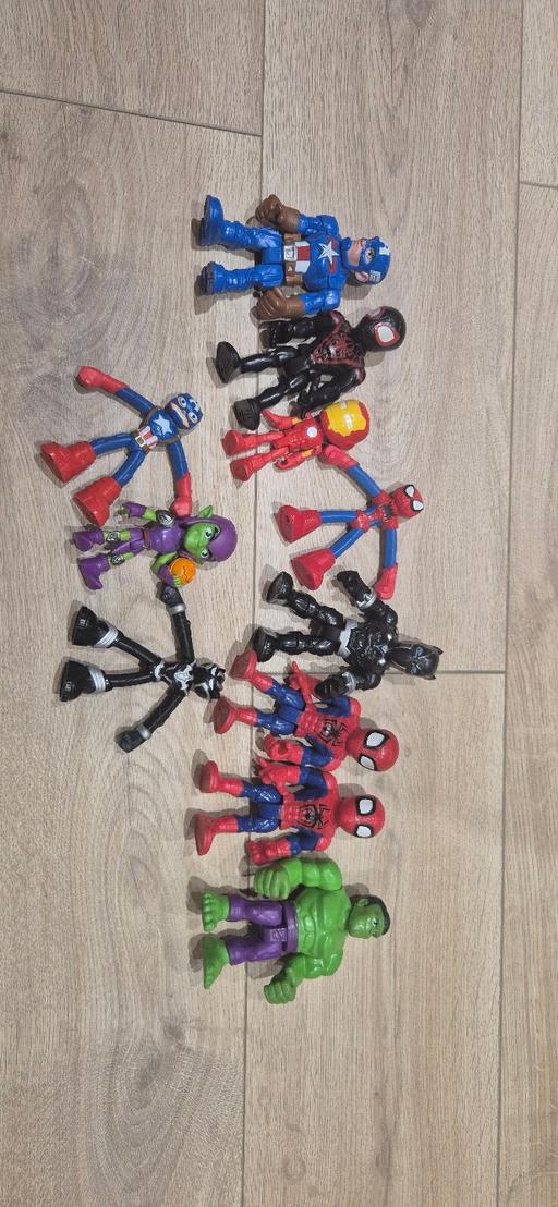 Buy & Sell Woodford East London - Photos for Miniture Marvel Action Figures