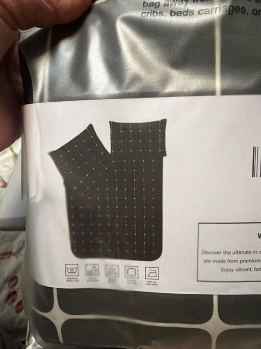 Buy & Sell Duckmanton Chesterfield - Photos for Lazzaro home king size bedding