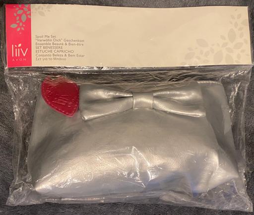 Buy & Sell Yardley Birmingham - Photos for Avon spoil me set 