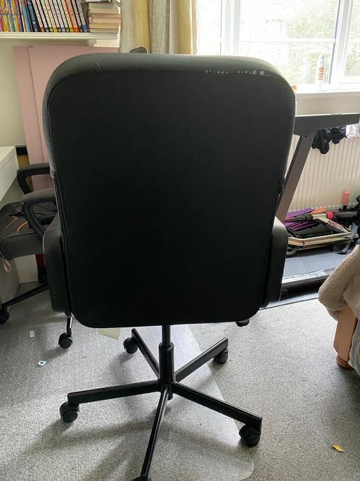 Buy & Sell Shepherd`s Bush West London - Photos for Office chairs x 2