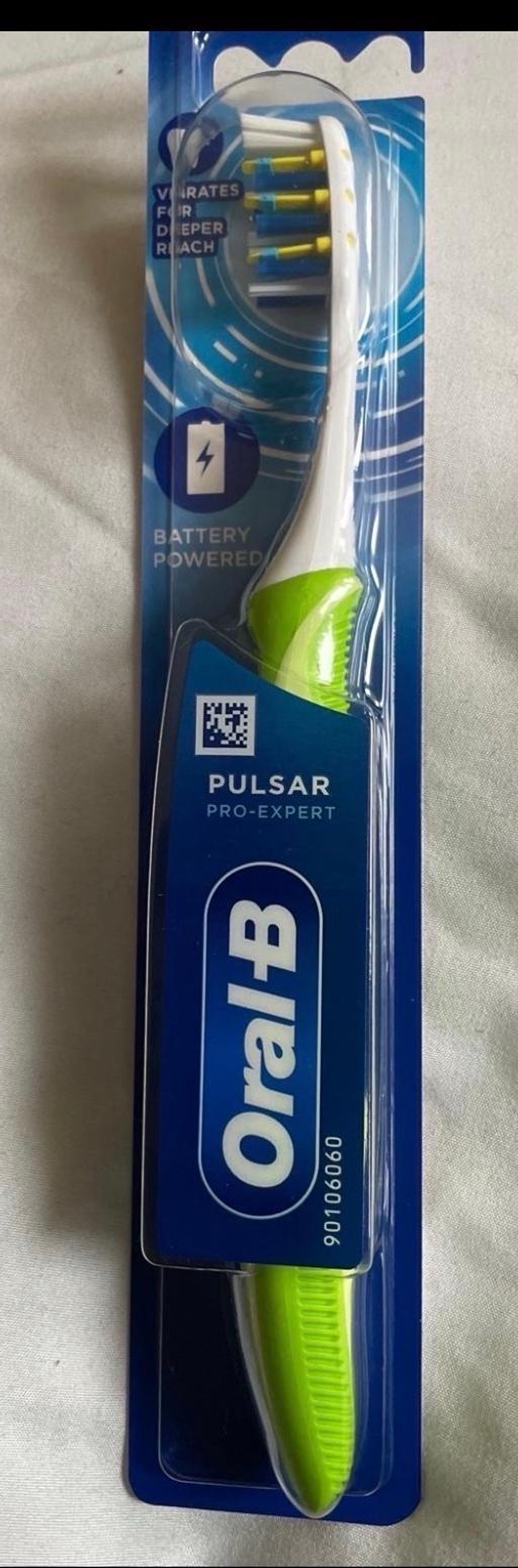 Buy & Sell Maypole Birmingham - Photos for New Battery Operated Oral B Tooth brush