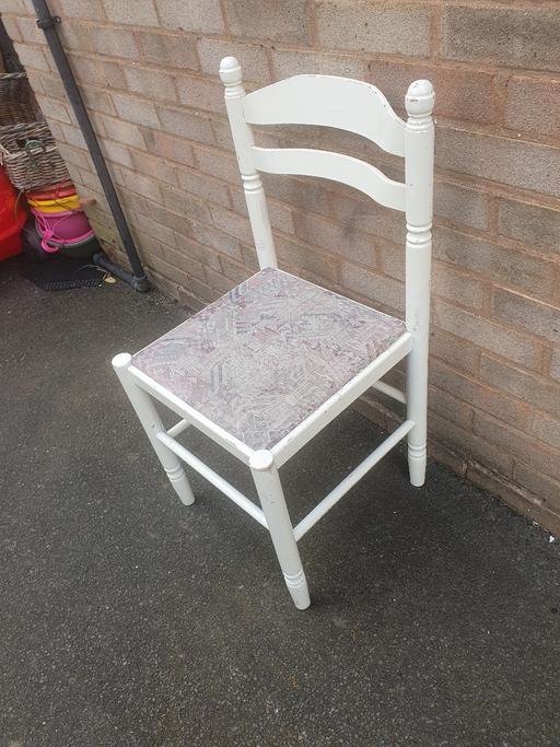 Buy & Sell Pensnett Dudley - Photos for Nice , Vintage White Wooden Chair, 3ft Tall ,