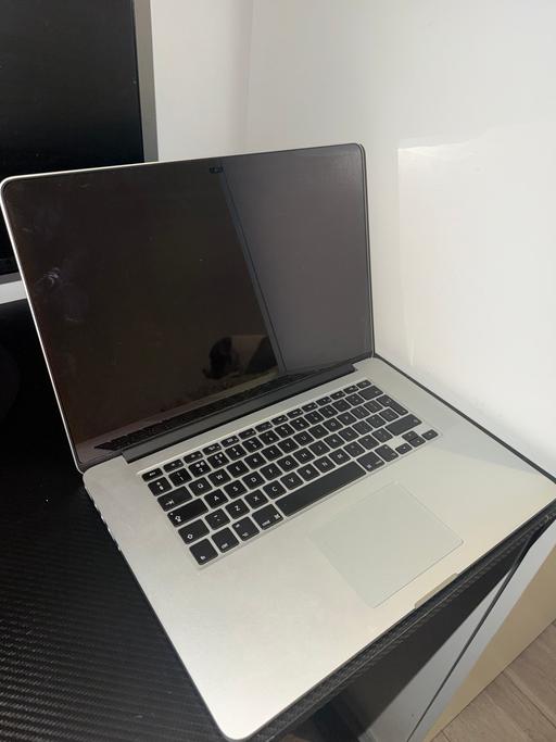 Buy & Sell Loughton Epping Forest - Photos for Apple MacBook Pro 2015 15 inch i7