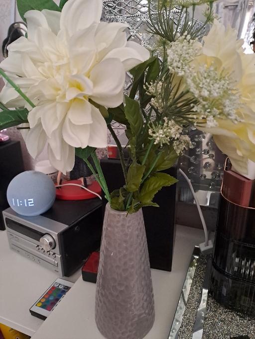 Buy & Sell Park Hill Sheffield - Photos for complete flowers with vase