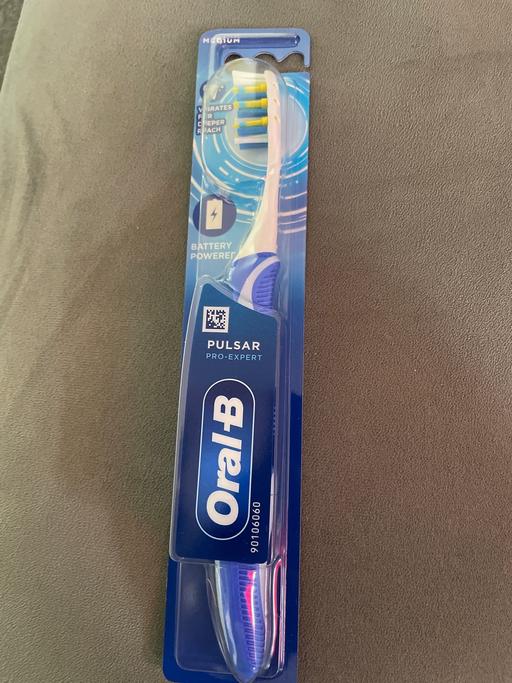 Buy & Sell Kings Heath Birmingham - Photos for New Battery Operated Oral B Toothbrush