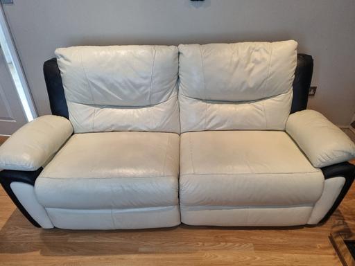 Buy & Sell Ocker Hill Sandwell - Photos for Manual recliner sofa