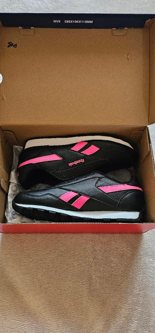 Buy & Sell Wormwood Scrubs West London - Photos for Reebok classic trainers