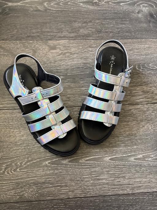 Buy & Sell Woodsetton Dudley - Photos for Girls sandals
