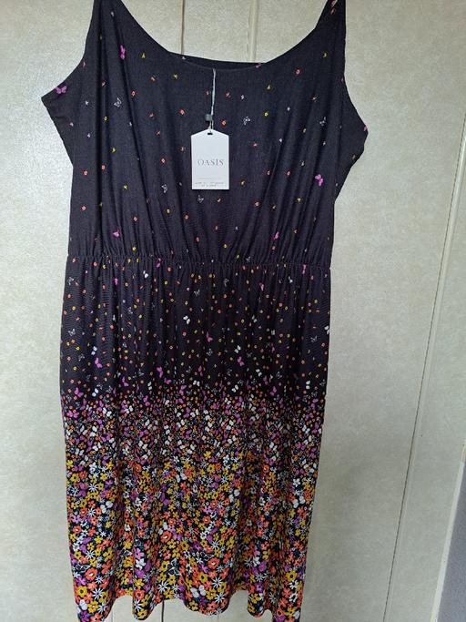 Buy & Sell Wakefield Wakefield - Photos for New OASIS DRESS
