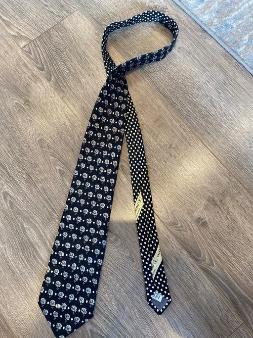 Buy & Sell Finchley North London - Photos for Valentino tie