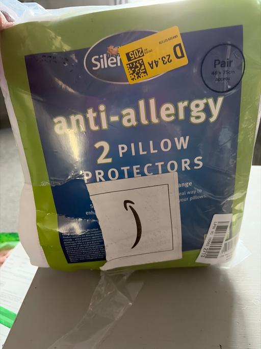 Buy & Sell Duckmanton Chesterfield - Photos for Silent night anti allergy 2 pillow protectors