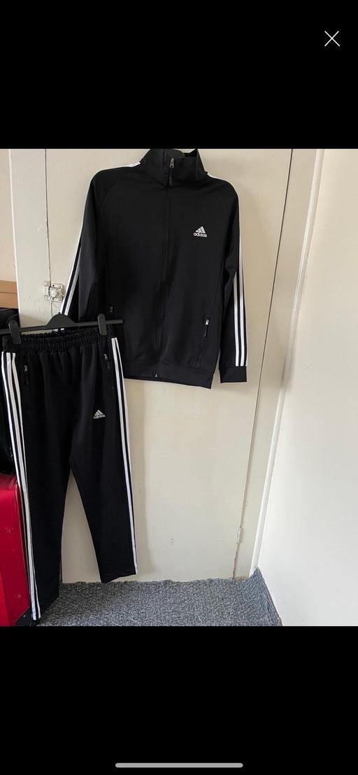 Buy & Sell Norbury South West London - Photos for New men’s Adidas tracksuit size M without tag
