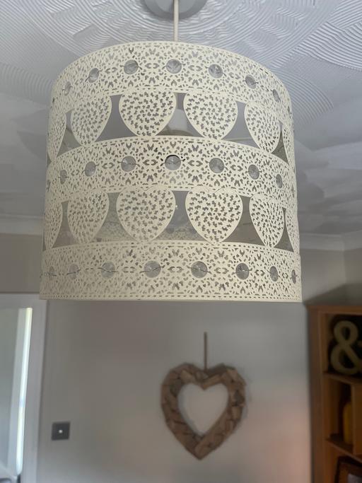 Buy & Sell Conisbrough Doncaster - Photos for Beautiful metal beige lamp shade