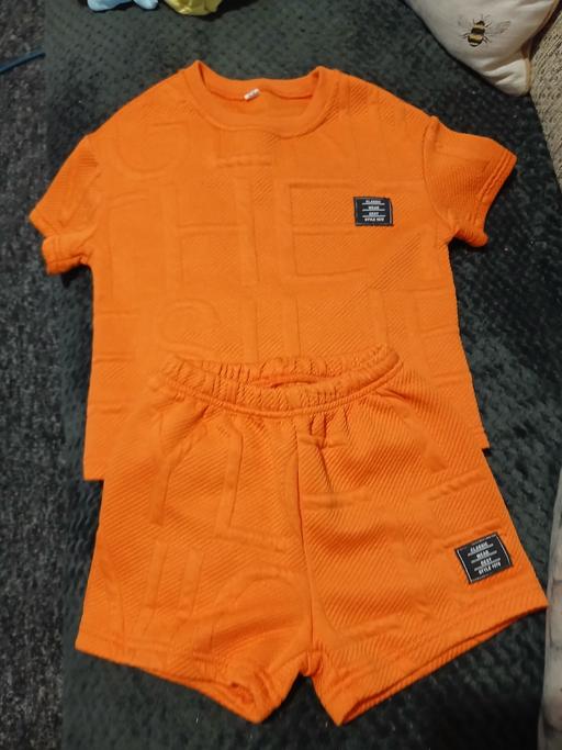 Buy & Sell Hoyland Barnsley - Photos for SHEIN SHORT AND SHIRT SET