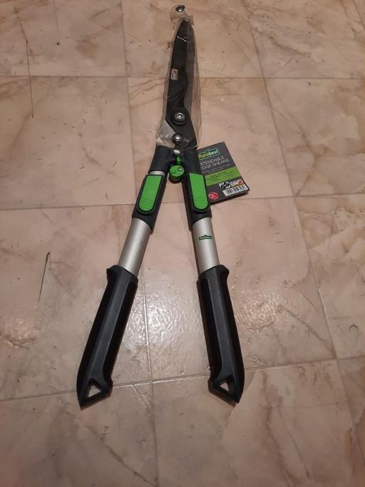 Buy & Sell Oxley Wolverhampton - Photos for Brand New extendable garden shears approx 62x