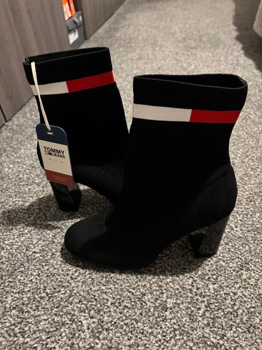 Buy & Sell Stechford Birmingham - Photos for Tommy Hilfiger boots size 5