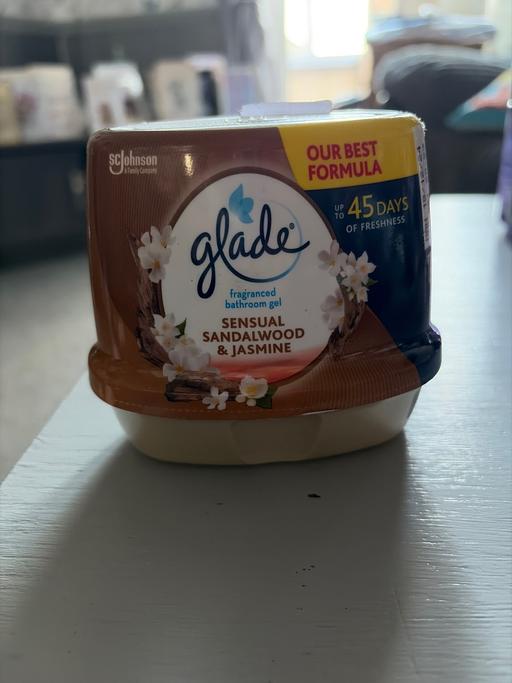 Buy & Sell Duckmanton Chesterfield - Photos for Glade fragrance bathroom gel