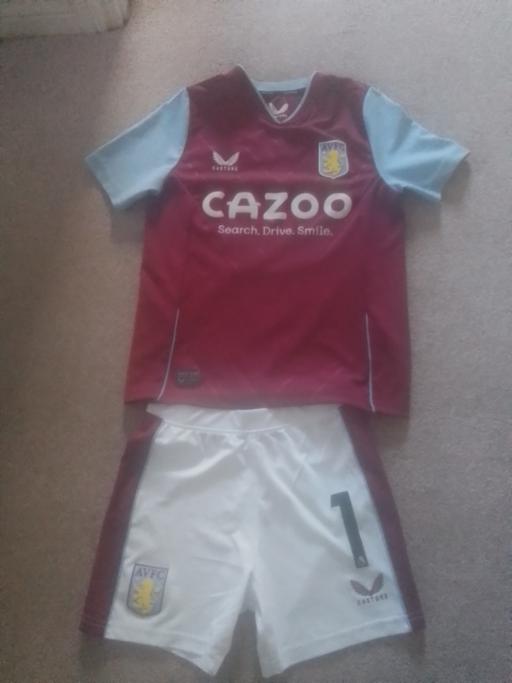 Buy & Sell Aldridge Walsall - Photos for BOY'S ASTON VILLA FOOTIE SET