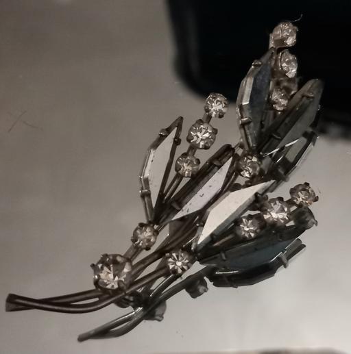 Buy & Sell Thatto Heath Saint Helens - Photos for vintage gemstone & crystal brooch