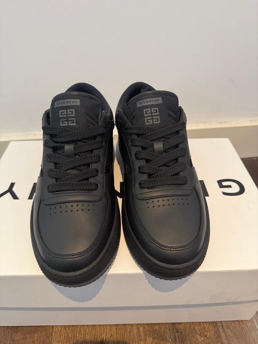 Buy & Sell Eltham South East London - Photos for Trainer