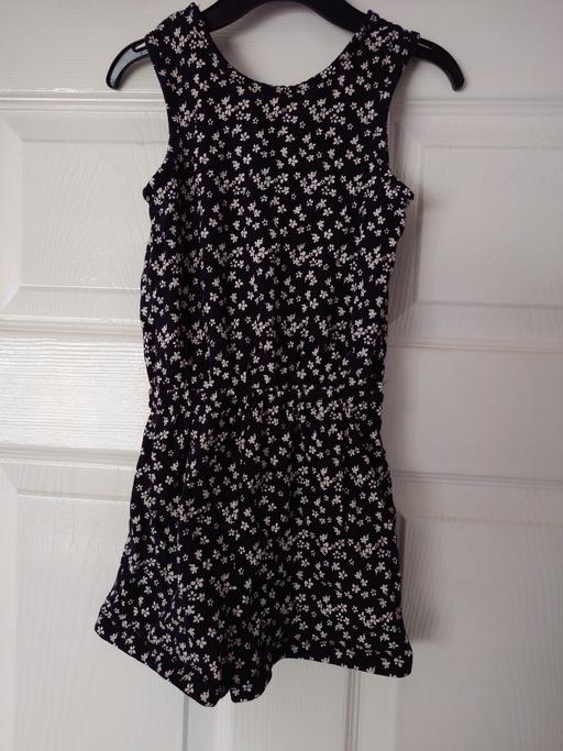 Buy & Sell Woodthorpe Charnwood - Photos for Girls black floral playsuit size 5-6 years