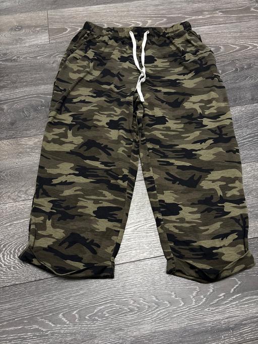 Buy & Sell Woodsetton Dudley - Photos for Ladies cropped trousers