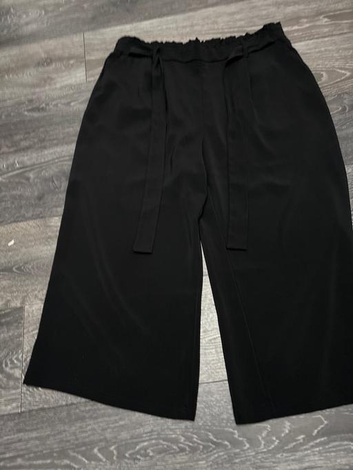 Buy & Sell Woodsetton Dudley - Photos for Ladies cropped trousers