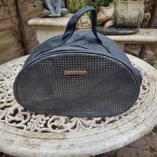 Buy & Sell Enfield Town Centre Enfield - Photos for atmosphere lady cosmetic bag