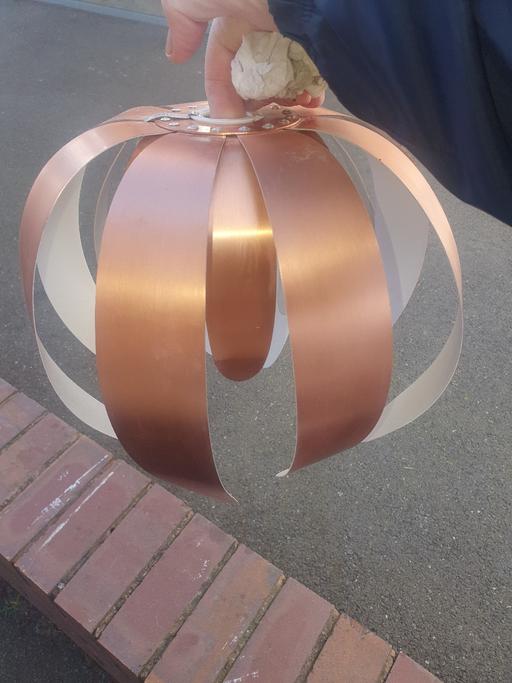 Buy & Sell Gornal Wood Dudley - Photos for 12 Hanging Baskets,3 Wicker Baskets & Trough