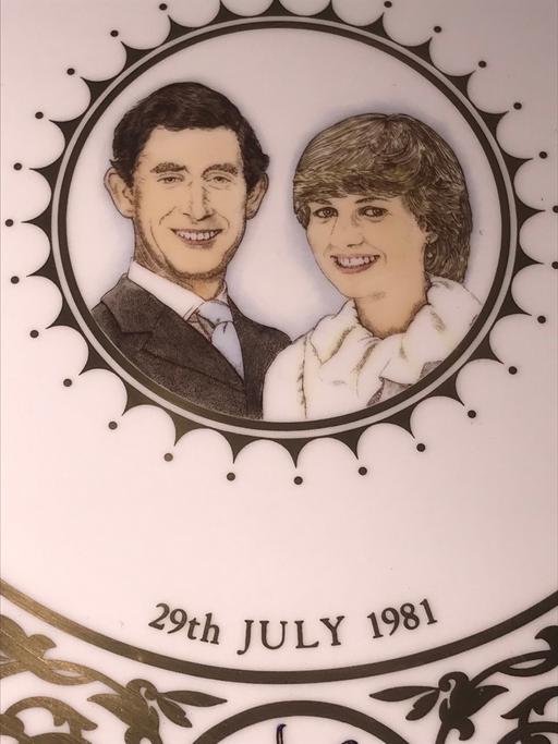 Buy & Sell Withybed Green Bromsgrove - Photos for Royal Worcester Charles & Diana plate