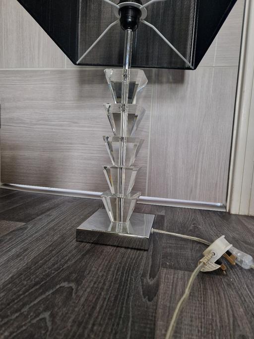 Buy & Sell Scholes Rotherham - Photos for Large black shade heavy glass bottom lamp