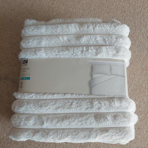 Buy & Sell Feltham Hounslow - Photos for New double duvet set