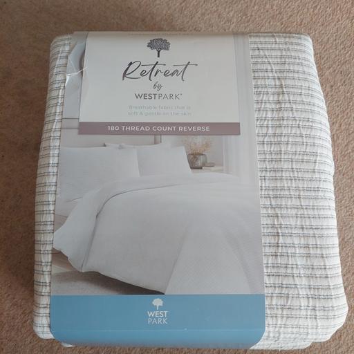 Buy & Sell Feltham Hounslow - Photos for Superking duvet set
