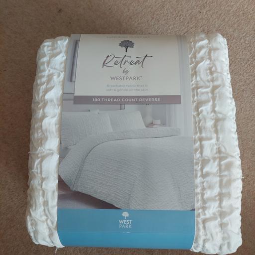 Buy & Sell Feltham Hounslow - Photos for Superking duvet set