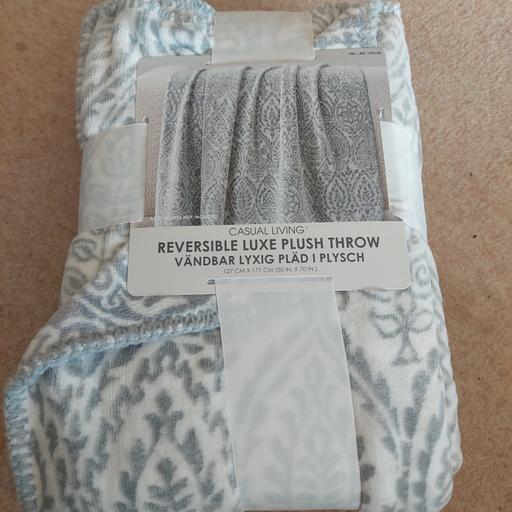 Buy & Sell Feltham Hounslow - Photos for Throw