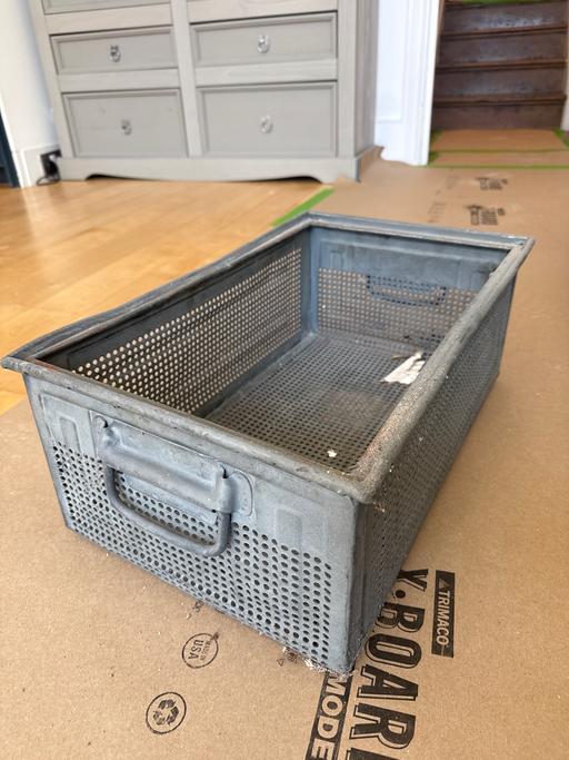 Buy & Sell Shacklewell North London - Photos for Industrial storage container