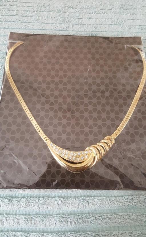 Buy & Sell Grafton Street Industrial Estate West Northamptonshire - Photos for Beautiful necklace