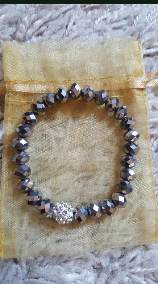 Buy & Sell Grafton Street Industrial Estate West Northamptonshire - Photos for Beautiful bracelet