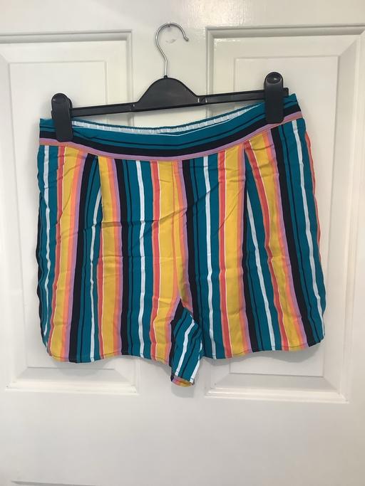 Buy & Sell Woodsetton Dudley - Photos for Shorts size 14