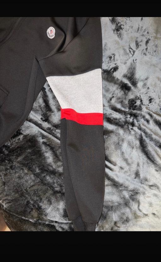 Buy & Sell Walthamstow East London - Photos for Moncler hoodie