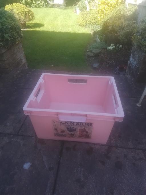 Buy & Sell Streetly Walsall - Photos for PINK STORAGE BOX WITH HANDLES