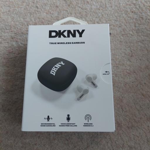 Buy & Sell Feltham Hounslow - Photos for DKNY earbuds