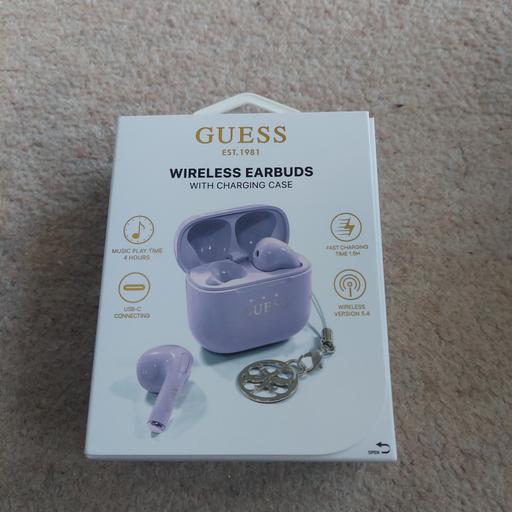 Buy & Sell Feltham Hounslow - Photos for Guess earbuds